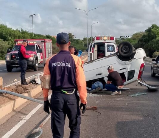 Municipio Carirubana| Colisión de vehículos dejó daños materiales