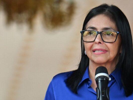 Delcy Rodríguez anunció plan de sustitución de importaciones en rubros de la canasta de alimentación Delcy Rodríguez anunció plan de sustitución de importaciones en rubros de la canasta de alimentación