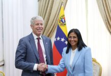 Delcy Rodríguez recibió al Secretario de Energía de EEUU en Miraflores para revisar agenda bilateral Delcy Rodríguez recibió al secretario de Energía de EEUU en Miraflores para revisar agenda bilateral