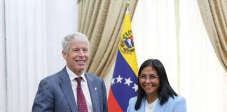 Delcy Rodríguez recibió al Secretario de Energía de EEUU en Miraflores para revisar agenda bilateral Delcy Rodríguez recibió al secretario de Energía de EEUU en Miraflores para revisar agenda bilateral