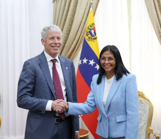 Delcy Rodríguez recibió al Secretario de Energía de EEUU en Miraflores para revisar agenda bilateral Delcy Rodríguez recibió al secretario de Energía de EEUU en Miraflores para revisar agenda bilateral