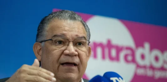 Juan Barreto: Sin estridencias Enrique Márquez se coloca en el centro de la política Juan Barreto: Sin estridencias Enrique Márquez se coloca en el centro de la política