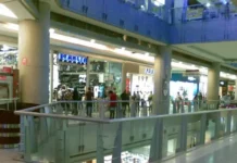 Miranda | Joven murió tras caer al vacío en el Centro Comercial Líder Miranda | Joven muere tras caer al vacío en el Centro Comercial Líder