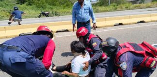 Municipio Silva| Mujer cayó de una moto