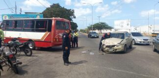 Punto Fijo| Accidente en la avenida Rafael González dejó una niña lesionada