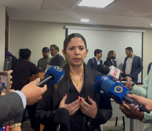 Bracho: Aspiramos a que el jueves se haga la segunda discusión de la Ley de Amnistía Nora Bracho: Aspiramos a que el jueves se haga la segunda discusión de la Ley de Amnistía