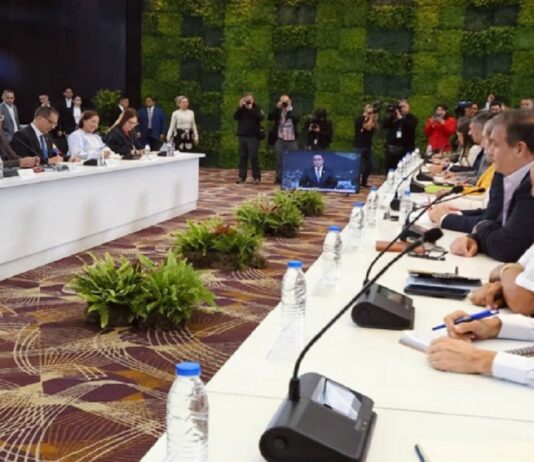 Partidos de oposición y Polo Patriótico acuerdan agenda para avanzar en el diálogo nacional Partidos de oposición y Polo Patriótico acuerdan agenda para avanzar en el diálogo nacional