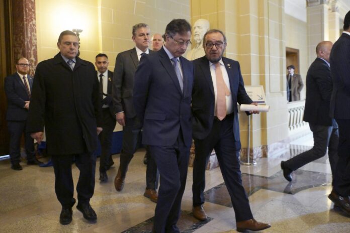 Petro-OEA-misiles-EEUU-Venezuela Petro lamenta que la OEA no haya podido «detener los misiles» de EEUU contra Venezuela