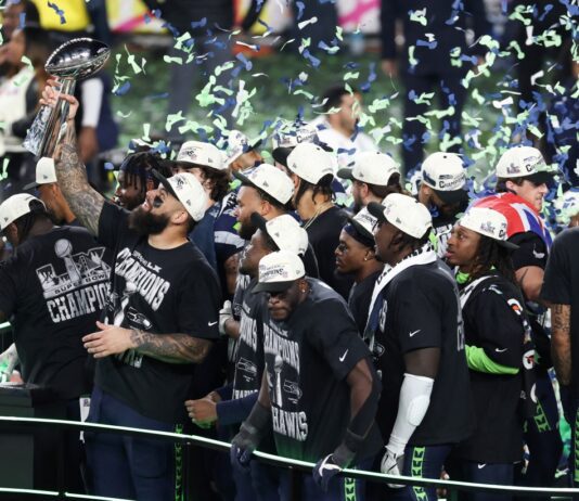 Seattle aplastó a los Patriots y conquistó su segundo Super Bowl Seattle aplastó a los Patriots y conquistó su segundo Super Bowl