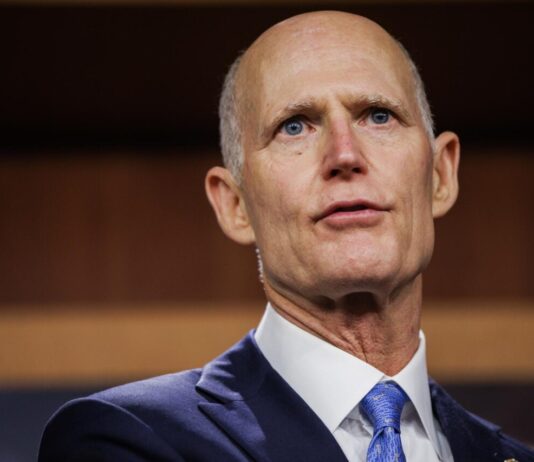 Senador Rick Scott tras nueva detención de Guanipa: «Ese no era el trato» Senador Rick Scott tras nueva detención de Guanipa: "Ese no era el trato"