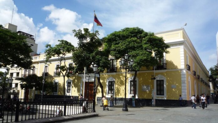 Venezuela y República Dominicana reactivarán servicios consulares en los próximos días