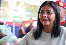 Delcy Rodríguez: «Estamos considerando ir a EEUU» Delcy Rodríguez: "Estamos considerando ir a EEUU"