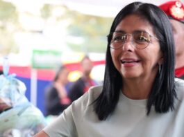 Delcy Rodríguez: «Estamos considerando ir a EEUU» Delcy Rodríguez: "Estamos considerando ir a EEUU"