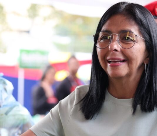 Delcy Rodríguez: «Estamos considerando ir a EEUU» Delcy Rodríguez: "Estamos considerando ir a EEUU"