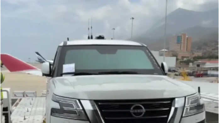 llegan-camionetas-funcionarios-Embajada-de-EEUU-Caracas Llegaron las camionetas para los funcionarios de la Embajada de EEUU en Caracas