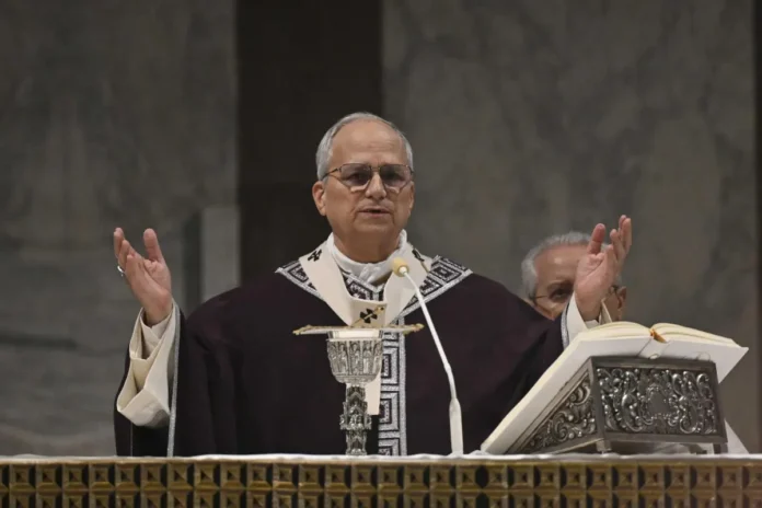 papa-león-cenizas Papa impone la ceniza y pide orar por la paz del mundo