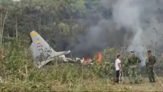 Colombia | Se estrella avión militar con 125 personas a bordo, al menos 48 son rescatadas