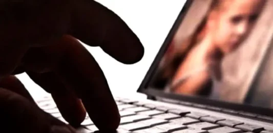 EEUU | Detenido anciano por posesión de pornografía infantil EEUU | Detenido anciano por posesión de pornografía infantil