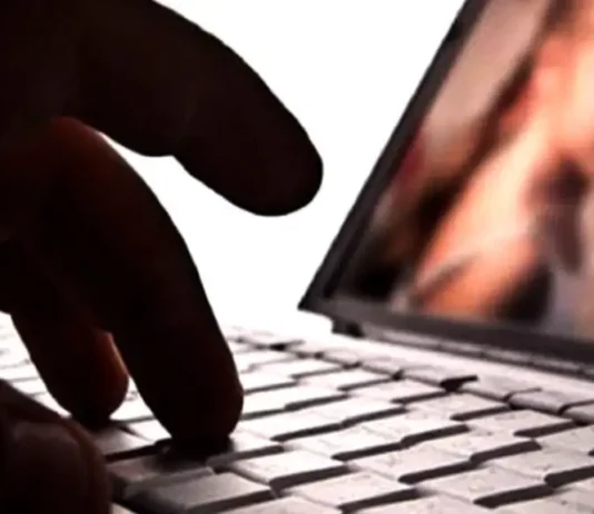 EEUU | Detenido anciano por posesión de pornografía infantil EEUU | Detenido anciano por posesión de pornografía infantil