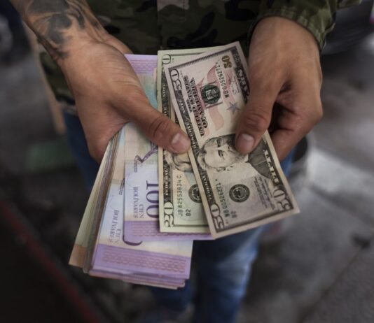 Asobanca ve «razonable» un tipo de cambio de 550 bolívares para reducir brecha cambiaria Asobanca califica como «razonable» un tipo de cambio de 550 bolívares para reducir la brecha cambiaria e inflacionaria