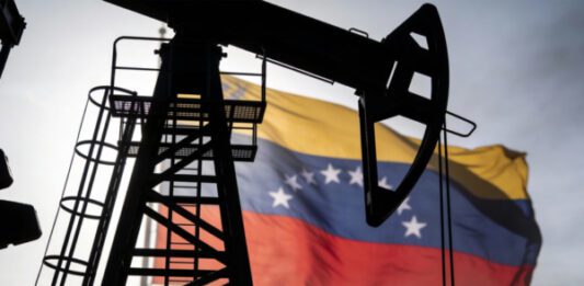Bloomberg: EEUU aliviará sanciones a Venezuela para liberar más petróleo Bloomberg: EE.UU. aliviará sanciones a Venezuela para liberar más petróleo por la guerra con Irán