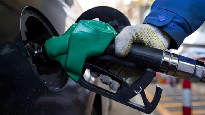 China aumentará precios de gasolina y diésel