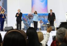 Delcy Rodríguez pidió oraciones por Maduro y las relaciones con EEUU