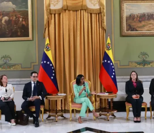 Delcy Rodríguez convoca a inversionistas mundiales desde Miraflores Delcy Rodríguez convoca a inversionistas mundiales desde Miraflores