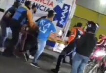 Coro| Dos mujeres lesionadas en deslizamiento de moto