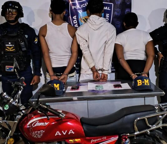 Coro| Detenidos adolescentes por actitud hostil y ultraje al funcionario