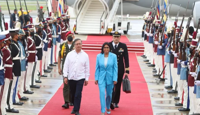 EFE: Delcy Rodríguez se reunirá con el presidente Petro el próximo viernes