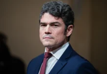 Jefe antiterrorismo de EEUU dimite tras desacuerdo con Trump sobre guerra en Irán Jefe antiterrorismo de EEUU dimite tras desacuerdo con Trump sobre guerra en Irán