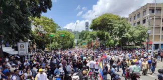 Hoy marchan el oficialismo y la oposición en Caracas Hoy marchan el oficialismo y la oposición en Caracas