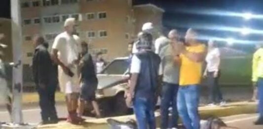 Punto Fijo| Vídeo| Motorizado perdió la vida al chocar con un poste