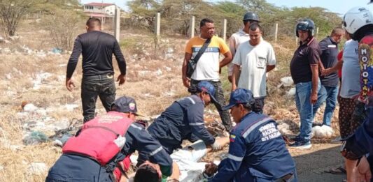 Coro| Vídeo| Motorizado quedó inconsciente en deslizamiento