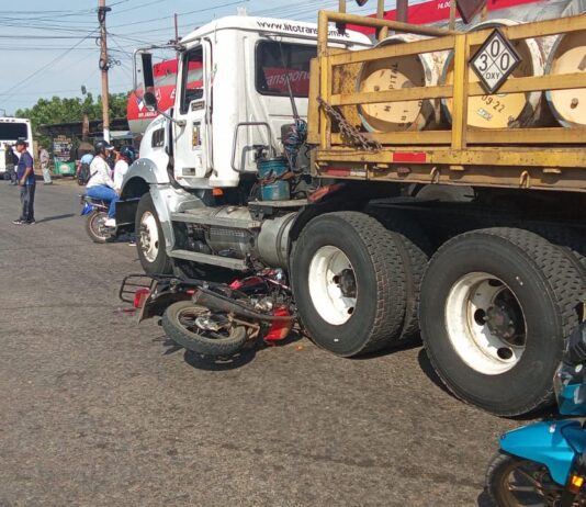 Mauroa| Vídeo| Motorizado se estrelló con una gandola