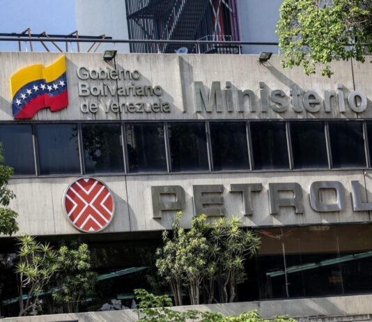PDVSA desmiente financiamiento al PSOE y niega vínculos con «caso Aldama» PDVSA desmiente financiamiento al PSOE y niega vínculos con el «caso Aldama»