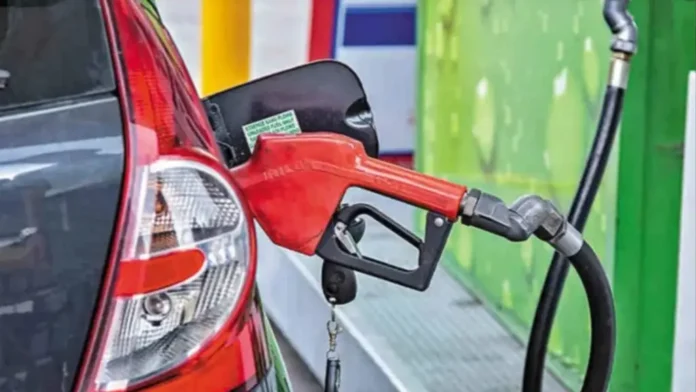 Proponen cambios en las estaciones de servicio para la venta de gasolina premium y la económica