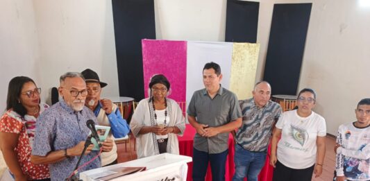 El Mar de La Vela Dicta su Prosa