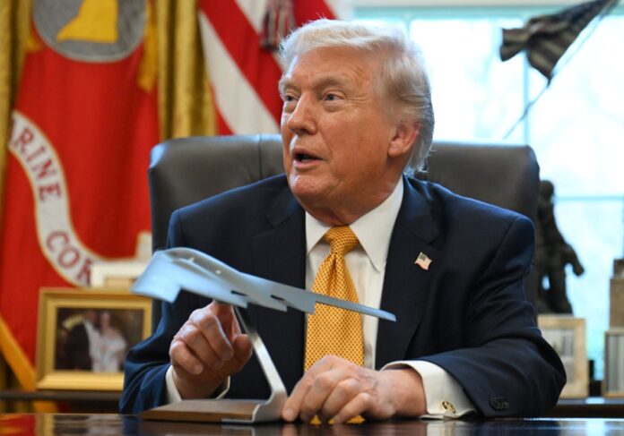 Trump afirma que EEUU no necesita ayuda para reabrir el estrecho de Ormuz