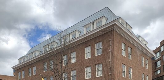 Trump emite licencia para facilitar reapertura de la embajada de Venezuela en EEUU Trump emite licencia para facilitar la reapertura de la embajada de Venezuela en EE.UU.