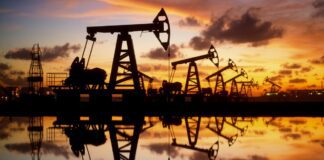 Trump suspendió temporalmente las sanciones petroleras para reducir precios Trump suspendió temporalmente las sanciones petroleras para reducir precios