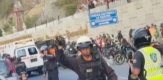 La Guaira| Unidad colectiva se volcó y deja 26 personas lesionadas