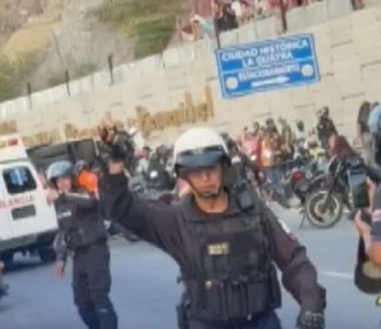 La Guaira| Unidad colectiva se volcó y deja 26 personas lesionadas