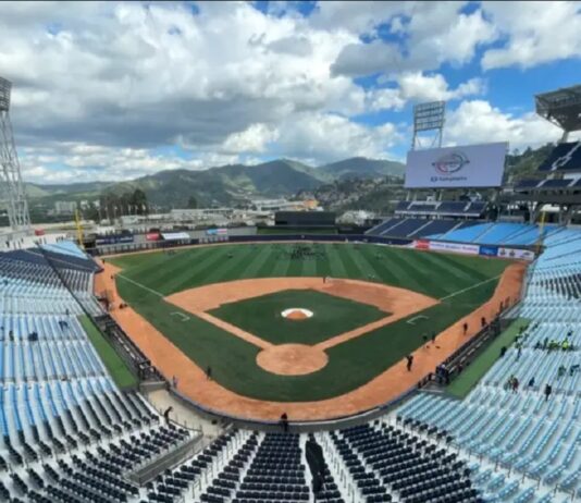 Venezuela aspira a ser sede del Clásico Mundial de Beisbol Venezuela aspira a ser sede del Clásico Mundial de Beisbol