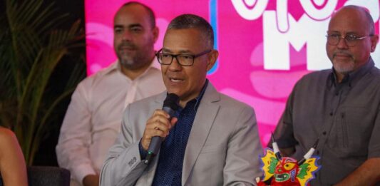 Ernesto Villegas renuncia a la militancia del PSUV