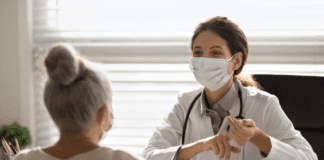 ¿Por qué los adultos mayores no se vacunan contra la fiebre amarilla? ¿Por qué los adultos mayores no se vacunan contra la fiebre amarilla?