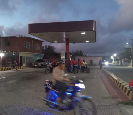 Municipio Falcón| Usuarios manifiestan buena atención en estación de servicios La Reforma