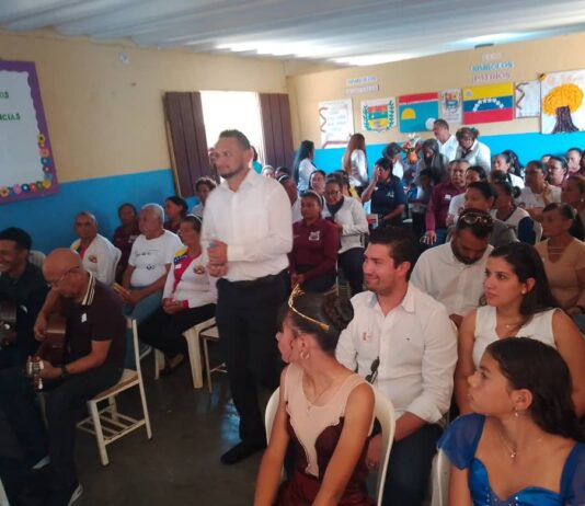 Escuela «Yolanda Fuguet de Medina» celebró con orgullo sus 35 aniversario