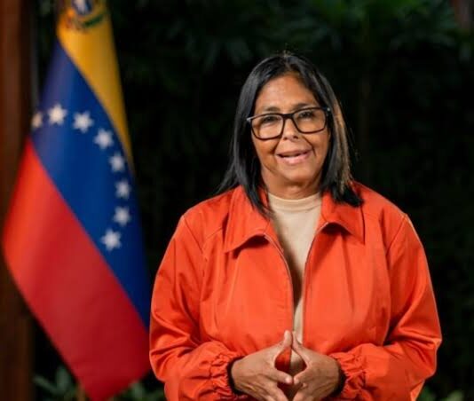 Delcy Rodríguez confirma aumento salarial para el 1 de mayo